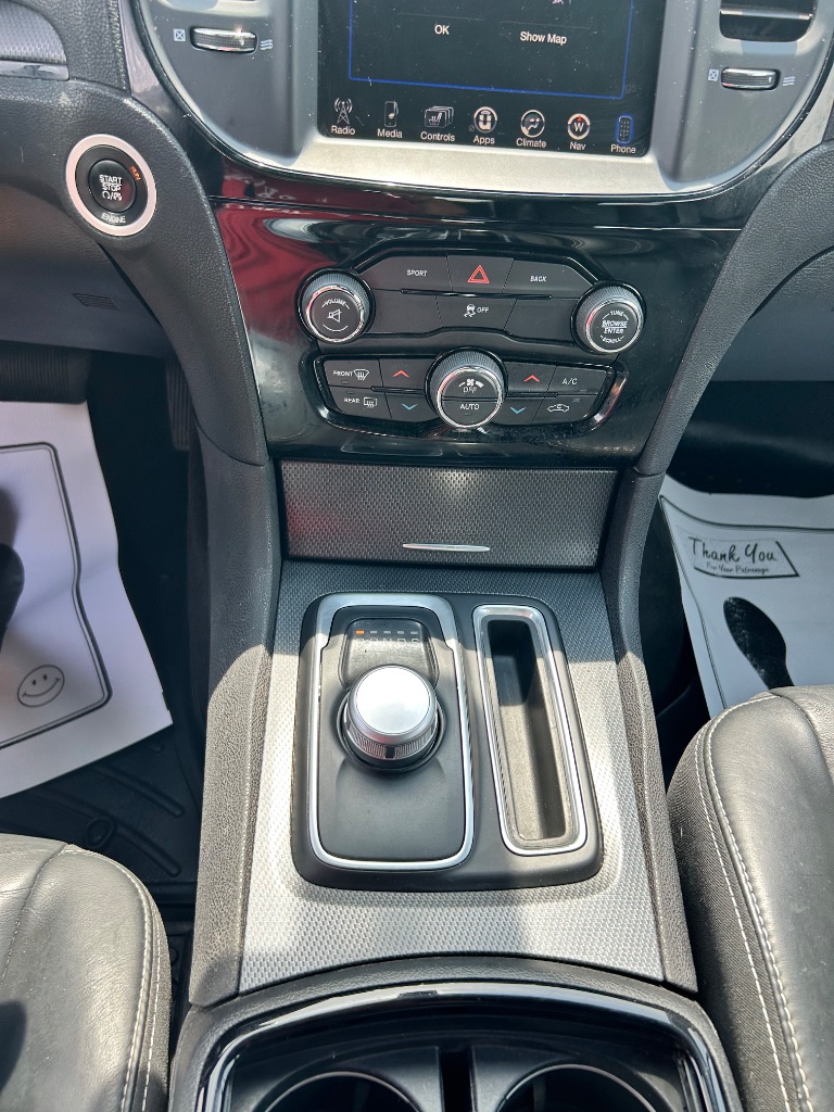 2016 Chrysler 300 - $10,991