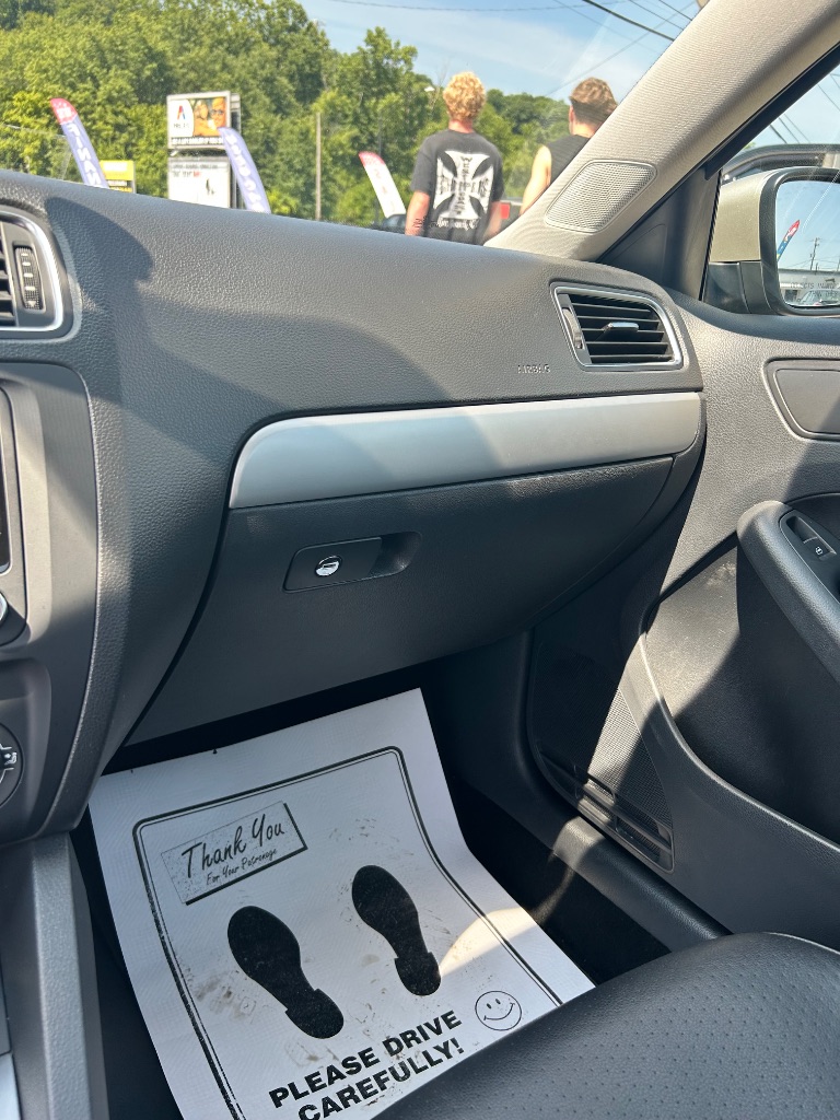 2014 Volkswagen Jetta - $7,991