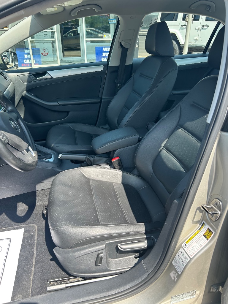 2014 Volkswagen Jetta - $7,991