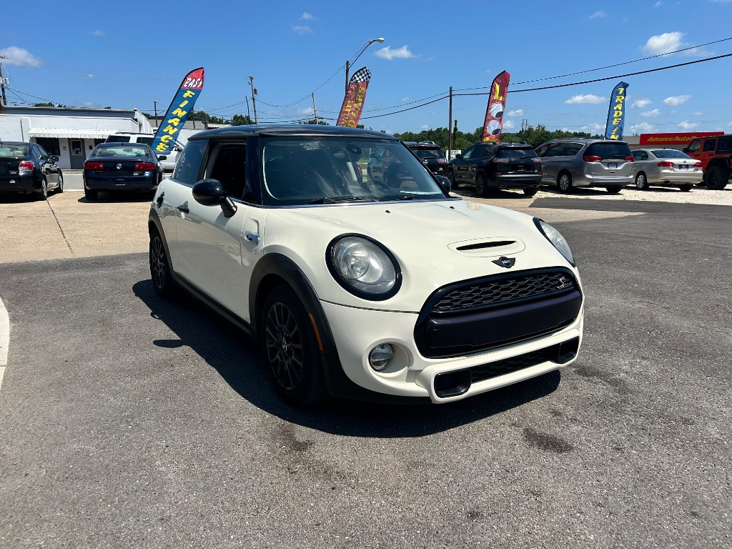 2015 MINI Hardtop - $9,991