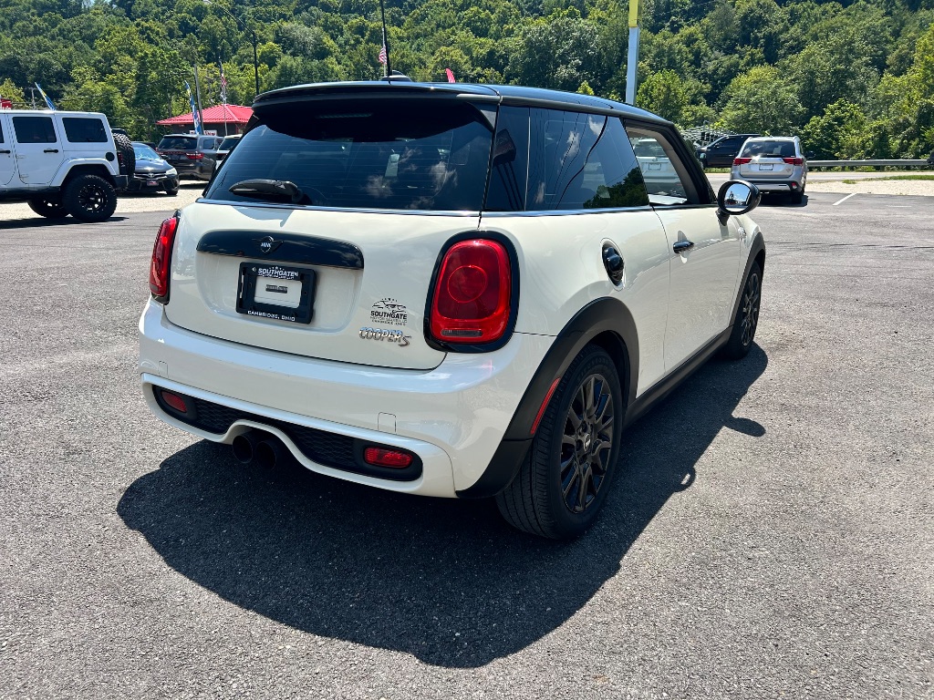 2015 MINI Hardtop - $9,991