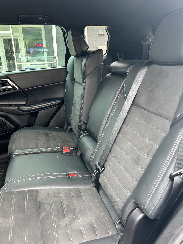 2023 Mitsubishi Outlander - $22,991