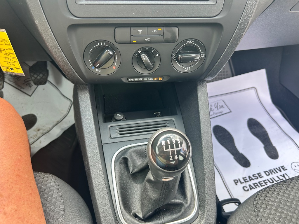 2014 Volkswagen Jetta - $7,991