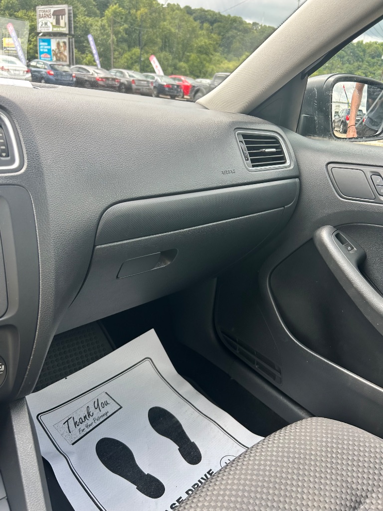 2014 Volkswagen Jetta - $7,991