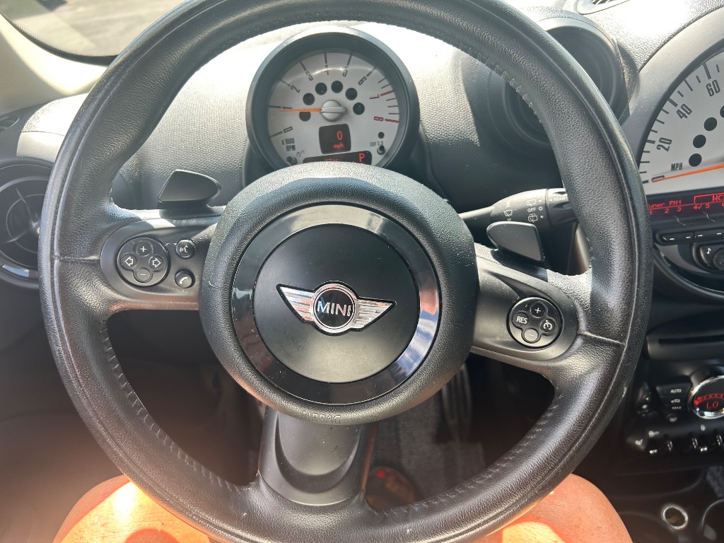 2014 MINI Countryman - $7,991