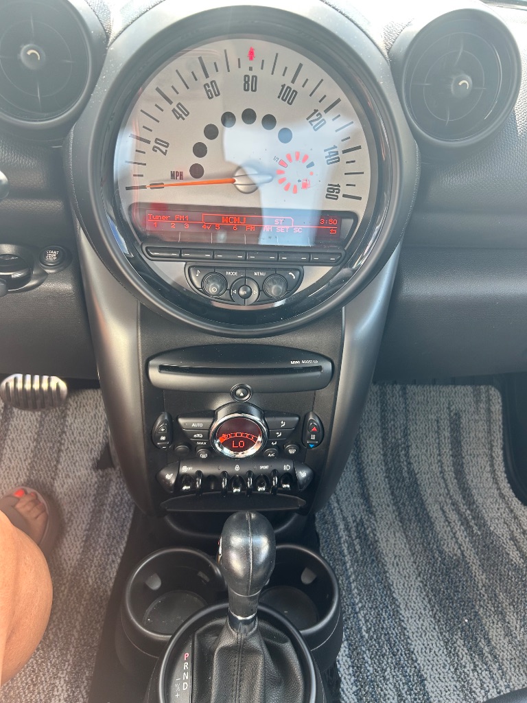2014 MINI Countryman - $7,991