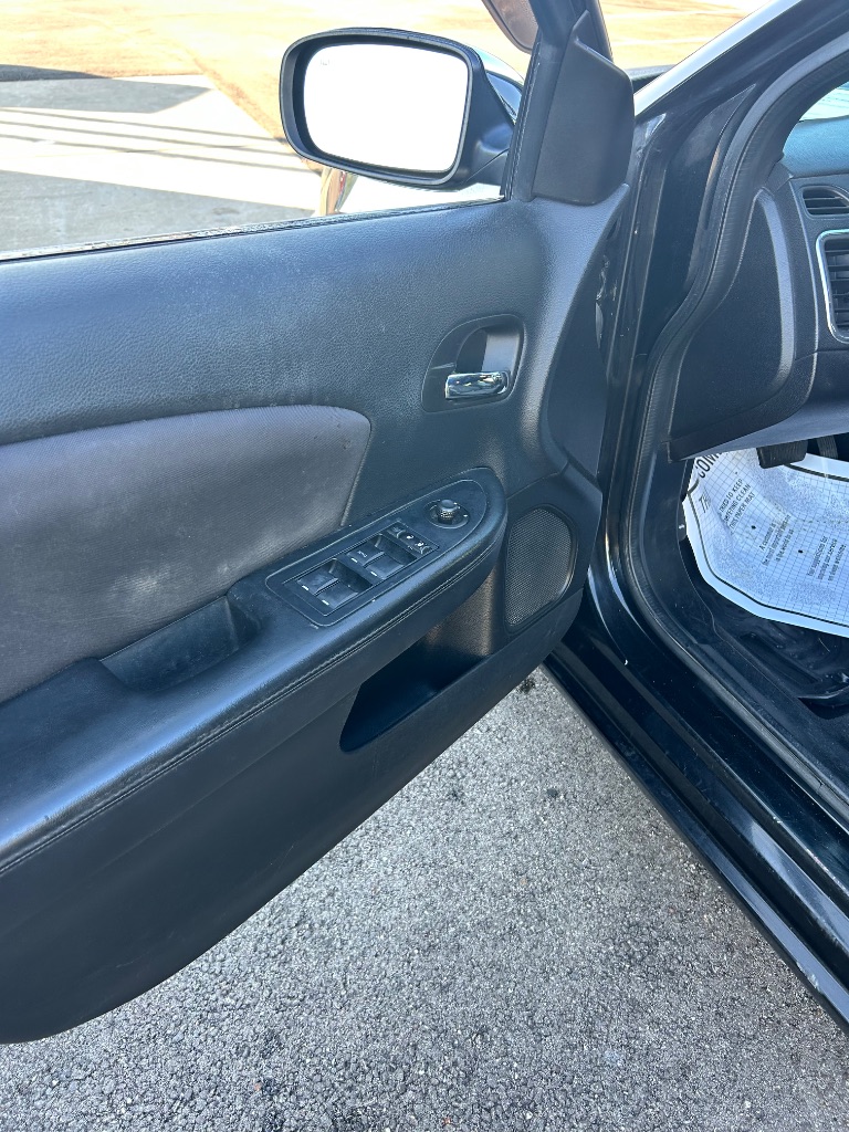 2013 Chrysler 200 - $2,191