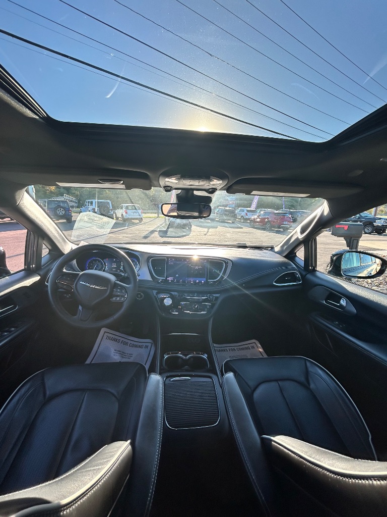 2023 Chrysler Pacifica - $25,991