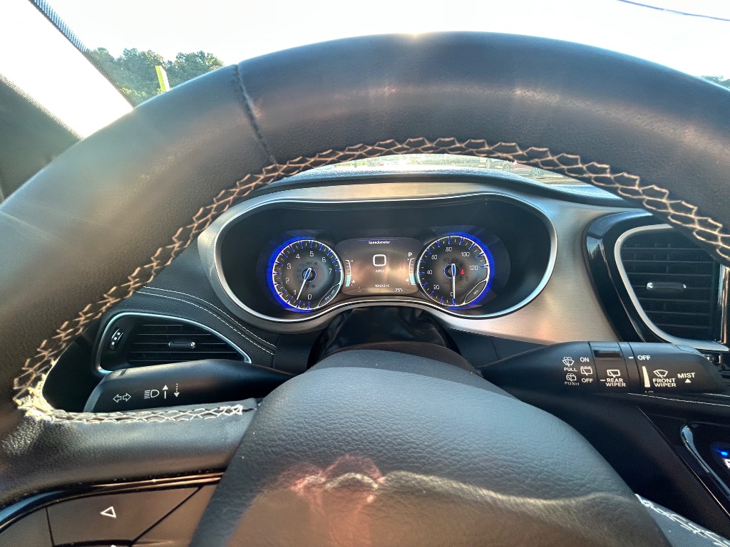 2023 Chrysler Pacifica - $25,991
