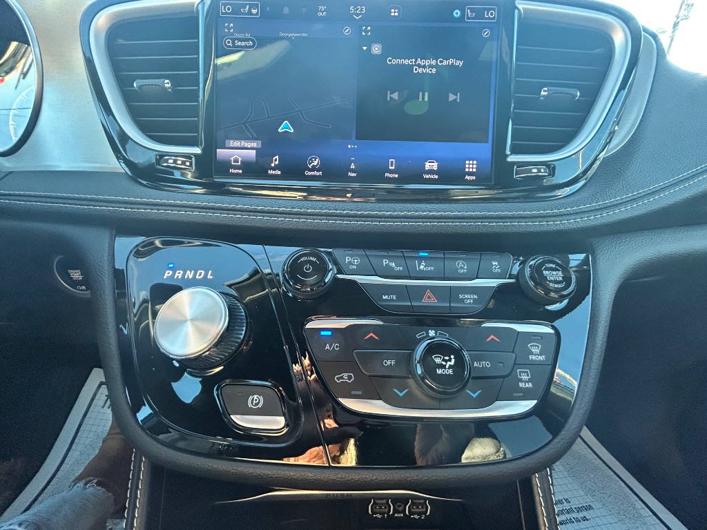 2023 Chrysler Pacifica - $25,991