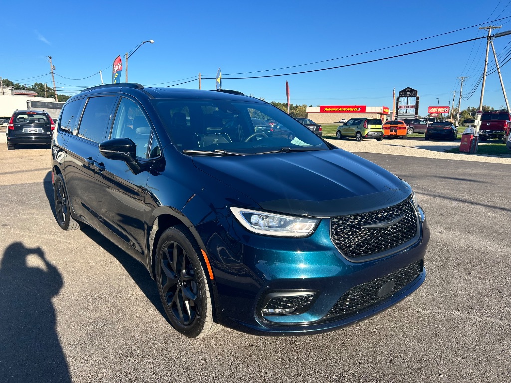 2023 Chrysler Pacifica - $25,991