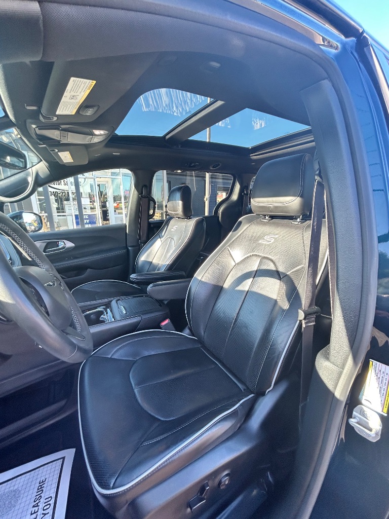2023 Chrysler Pacifica - $25,991