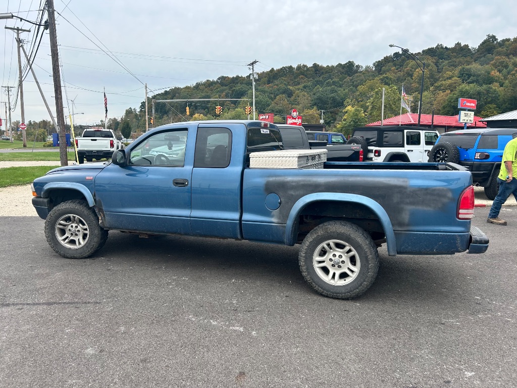 2003 Dodge Dakota - $3,291