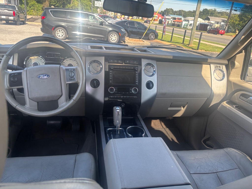 2013 Ford Expedition - $8,995