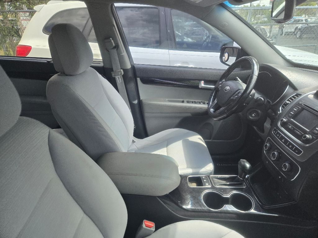 2015 Kia Sorento - $5,975