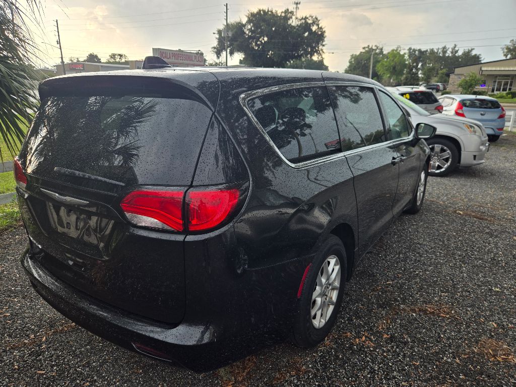 2017 Chrysler Pacifica - $6,995
