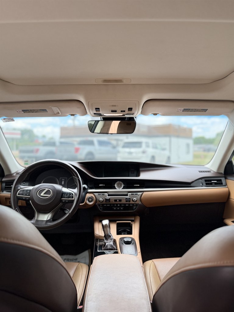 2018 Lexus ES - $22,495