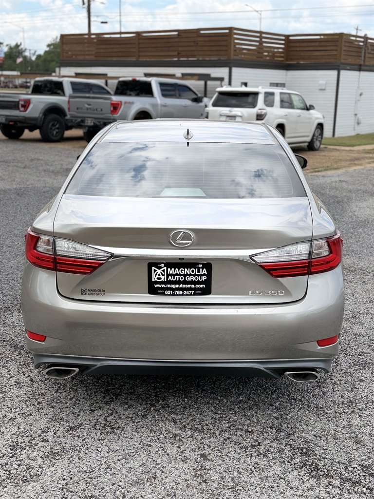 2018 Lexus ES - $22,495
