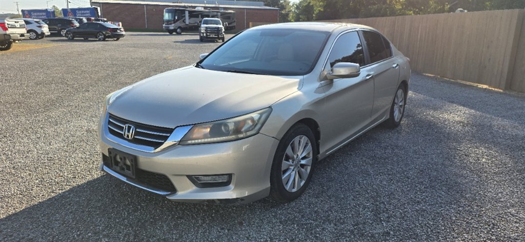 2013 Honda Accord - $12,995