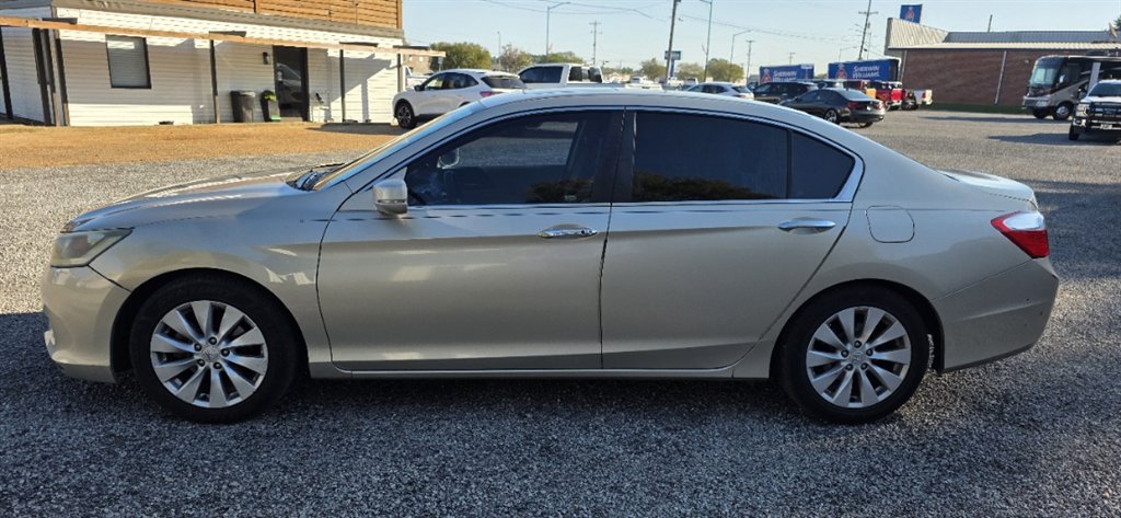 2013 Honda Accord - $12,995