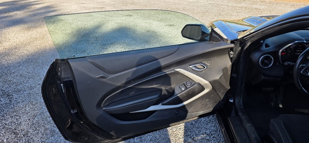 2019 Chevrolet Camaro - $24,995
