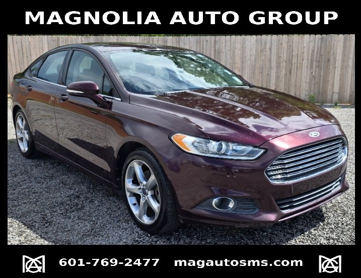 Red 2013 Ford Fusion SE Sedan Front-Wheel Drive 6-Speed Automatic