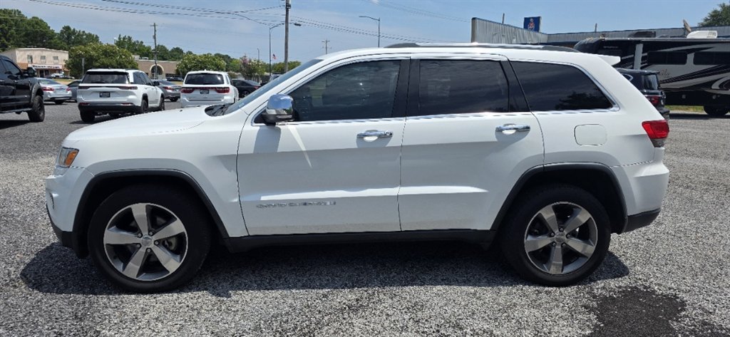 2015 Jeep Cherokee - $12,995