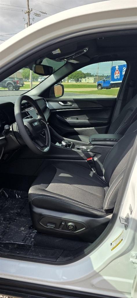 2024 Jeep Cherokee - $29,495