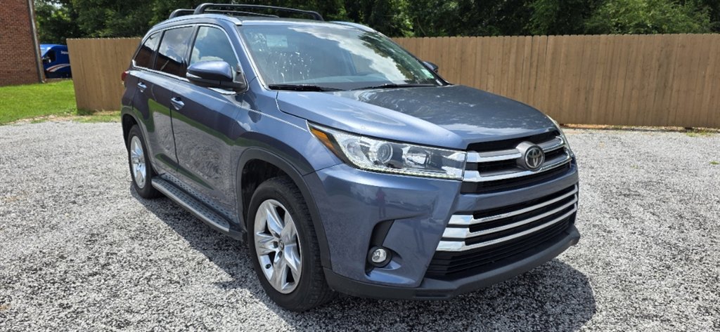 2019 Toyota Highlander - $22,995