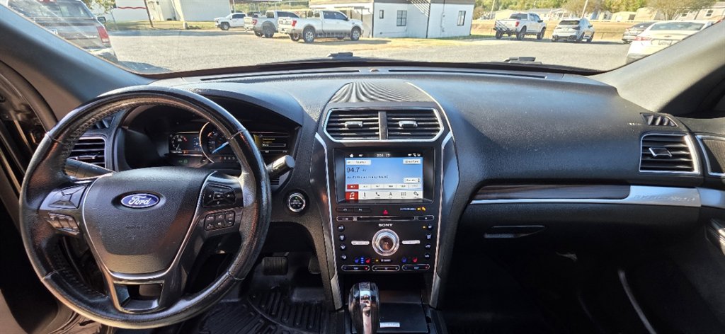 2018 Ford Explorer - $12,995