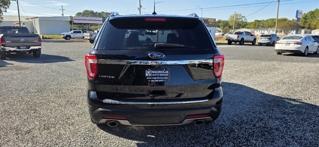 2018 Ford Explorer - $12,995