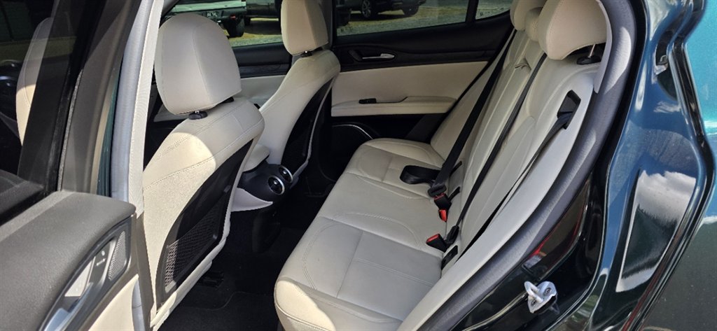 2020 Alfa Romeo Stelvio - $18,995