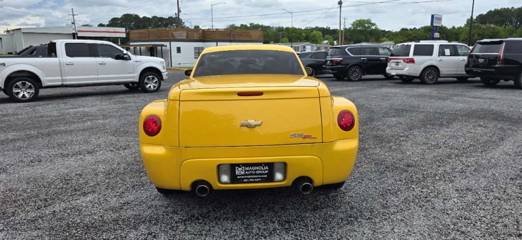 2004 Chevrolet SSR - $20,995