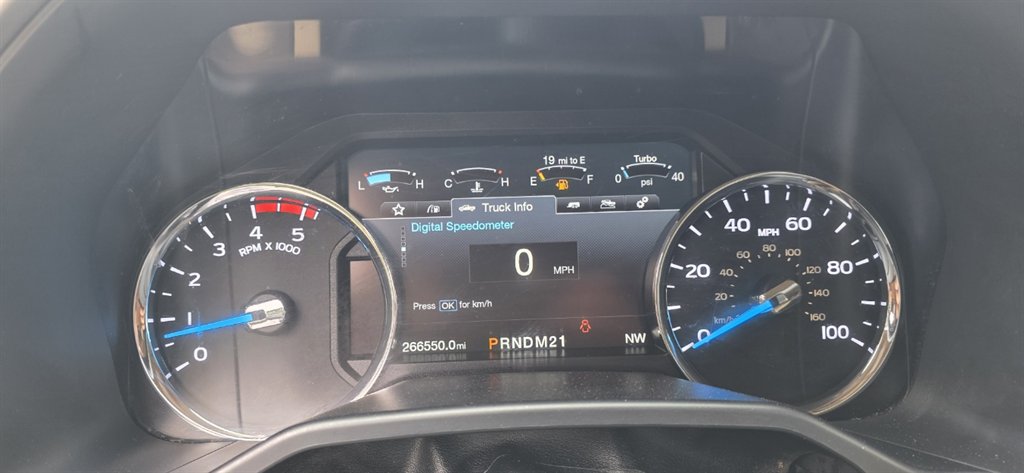 2017 Ford F-250 - $26,995