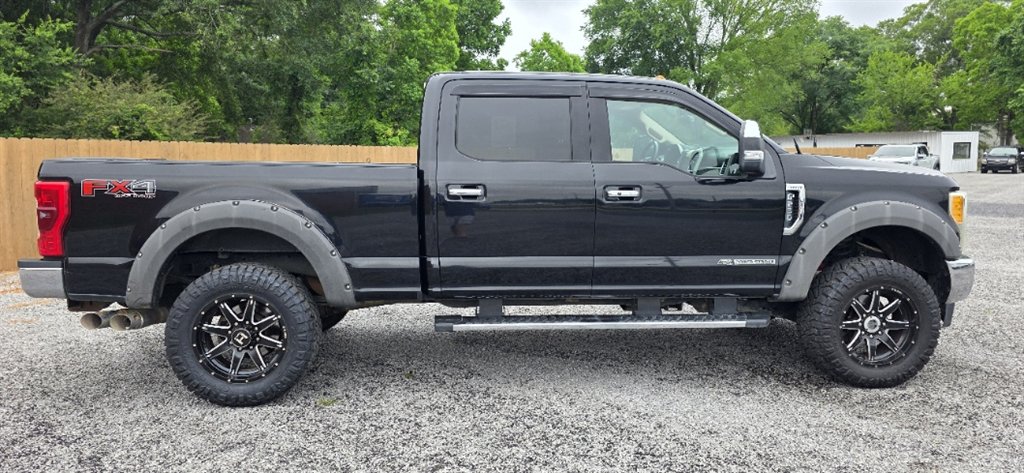 2017 Ford F-250 - $26,995