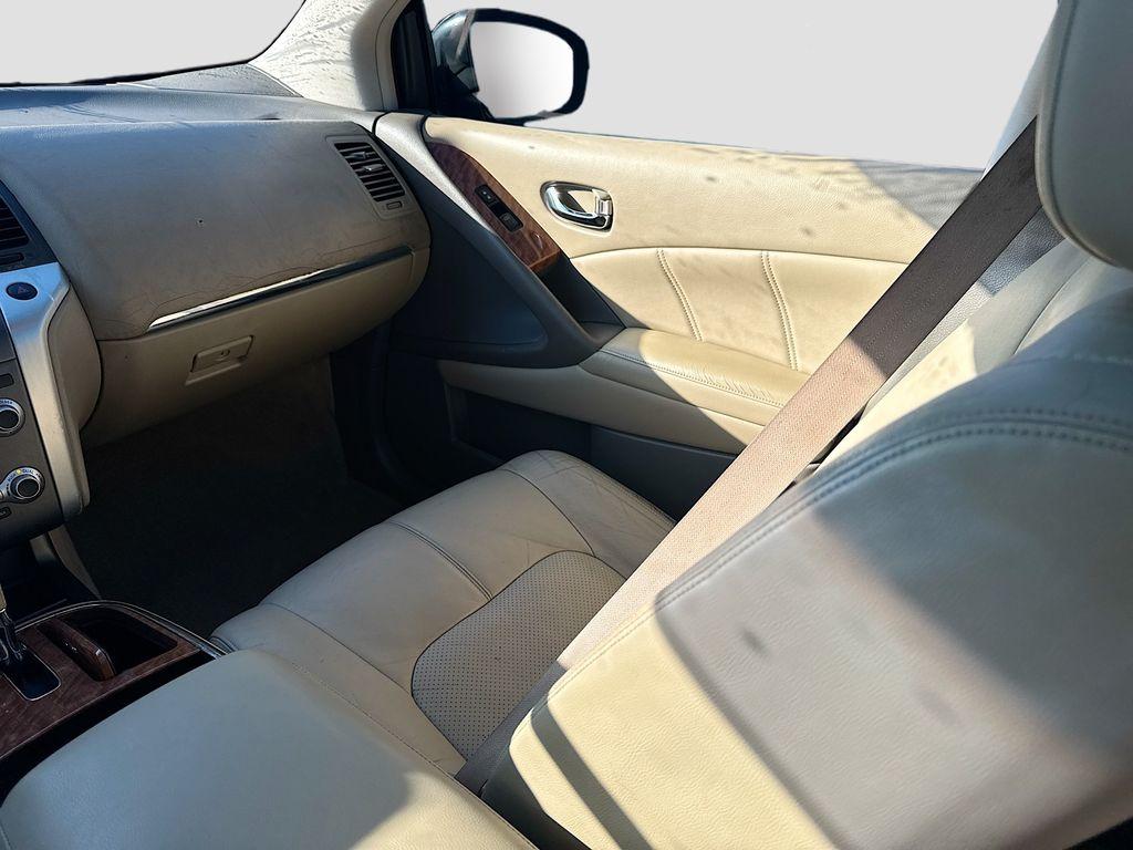 2011 Nissan Murano - $5,555