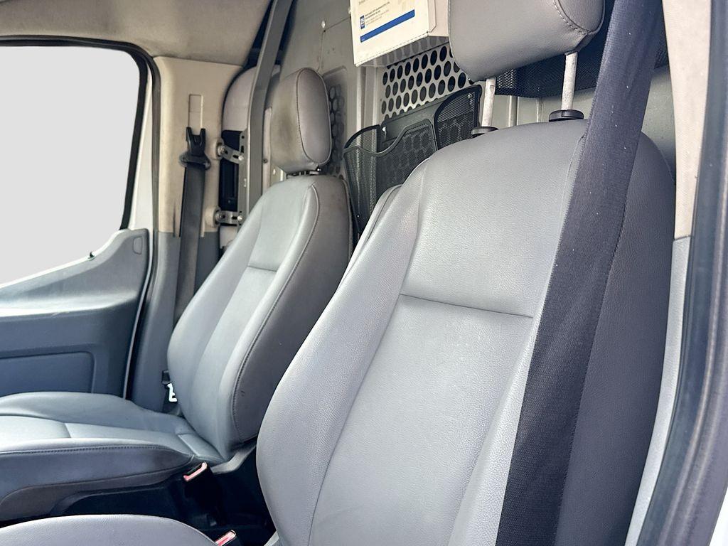 2015 Ford Transit - $9,555