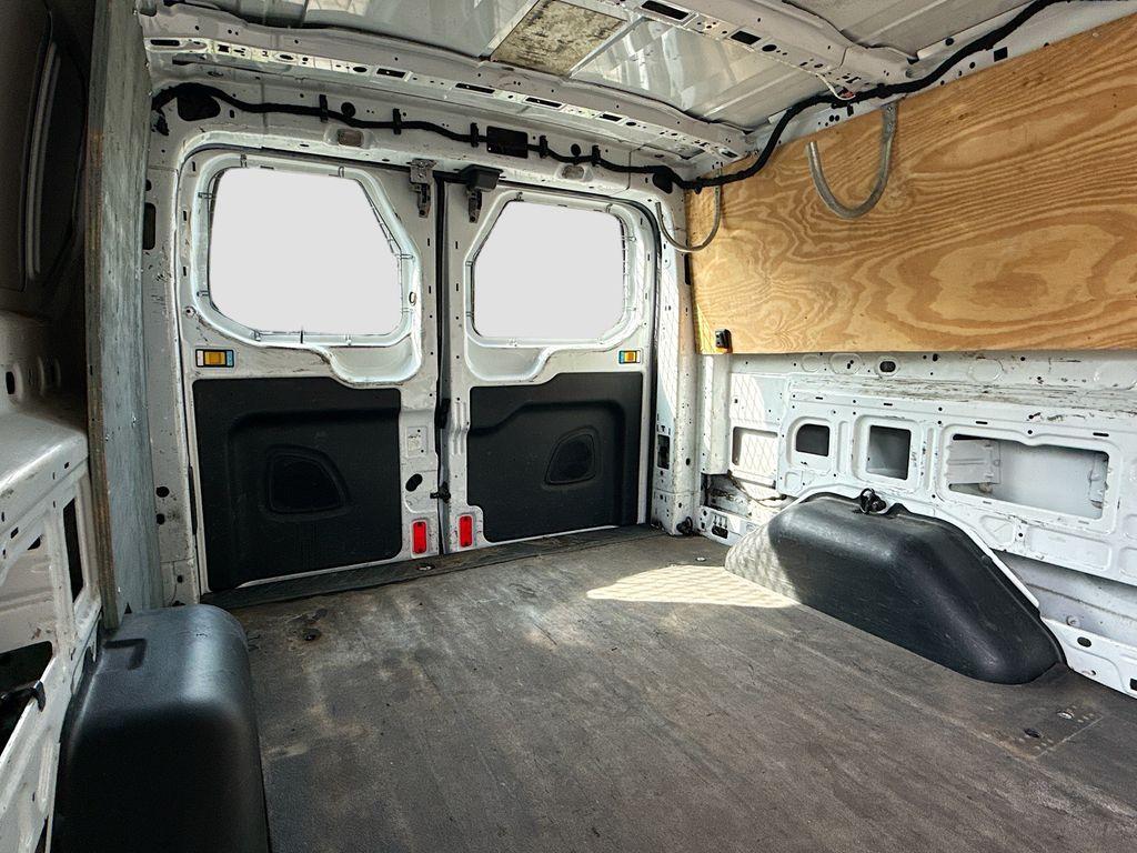 2015 Ford Transit - $9,555