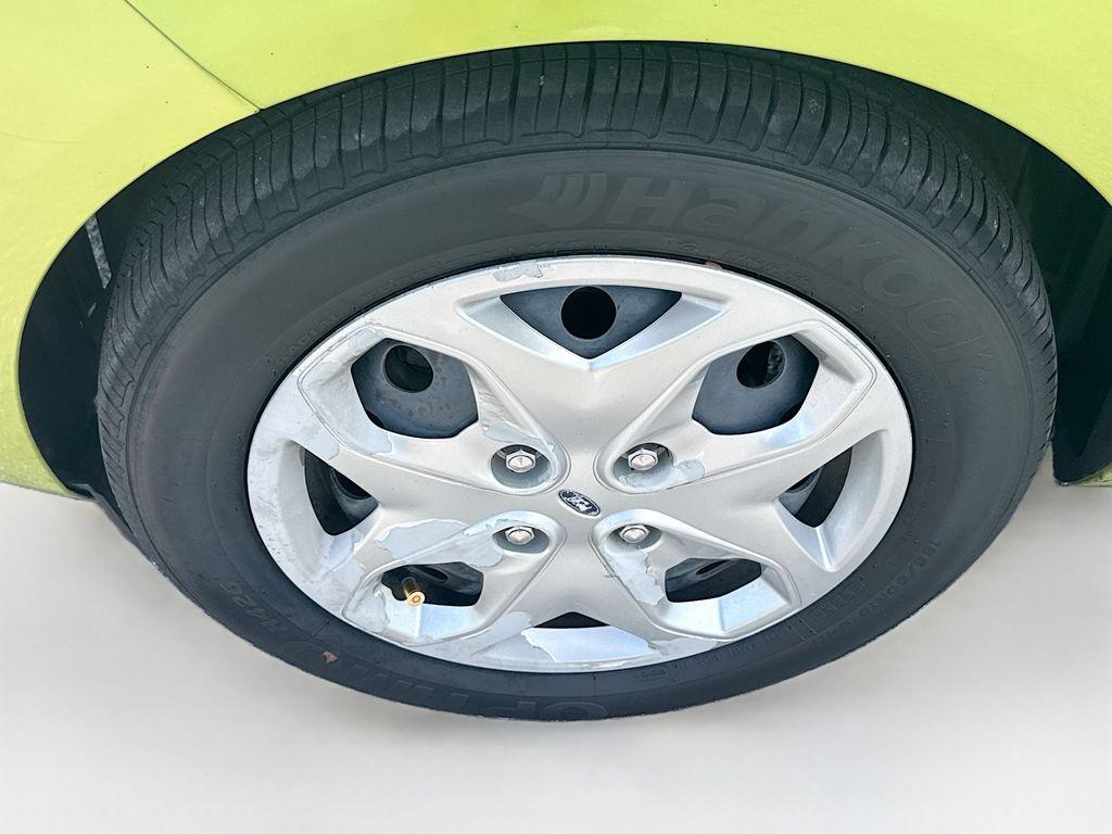 2011 Ford Fiesta - $6,100