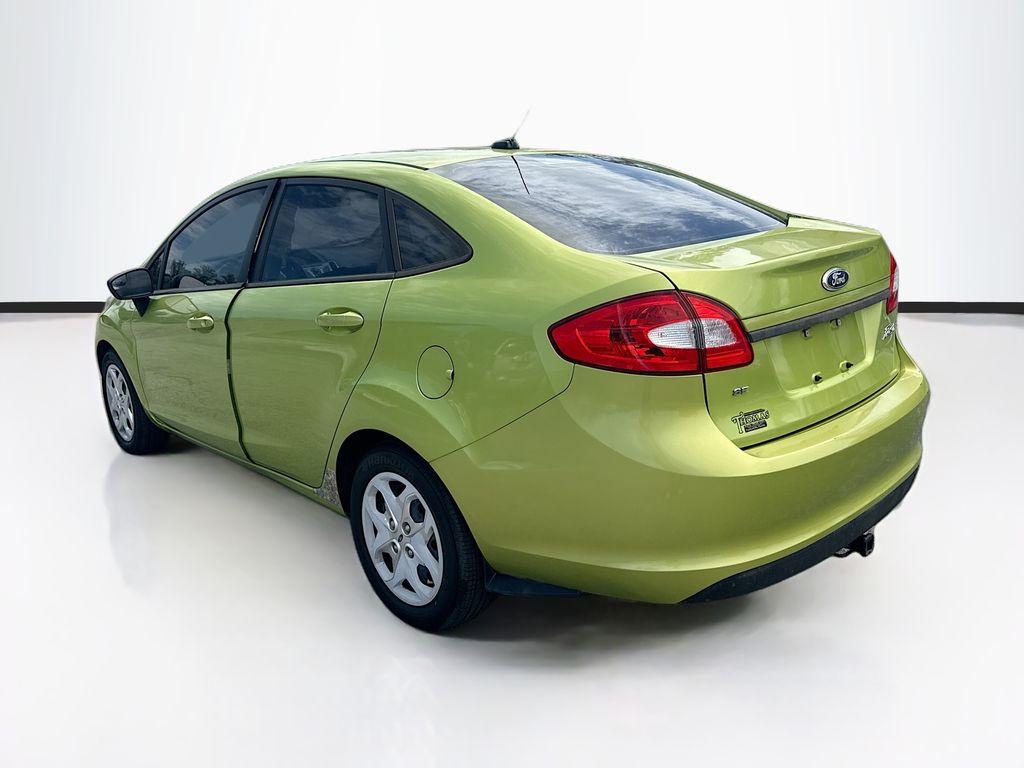 2011 Ford Fiesta - $6,100