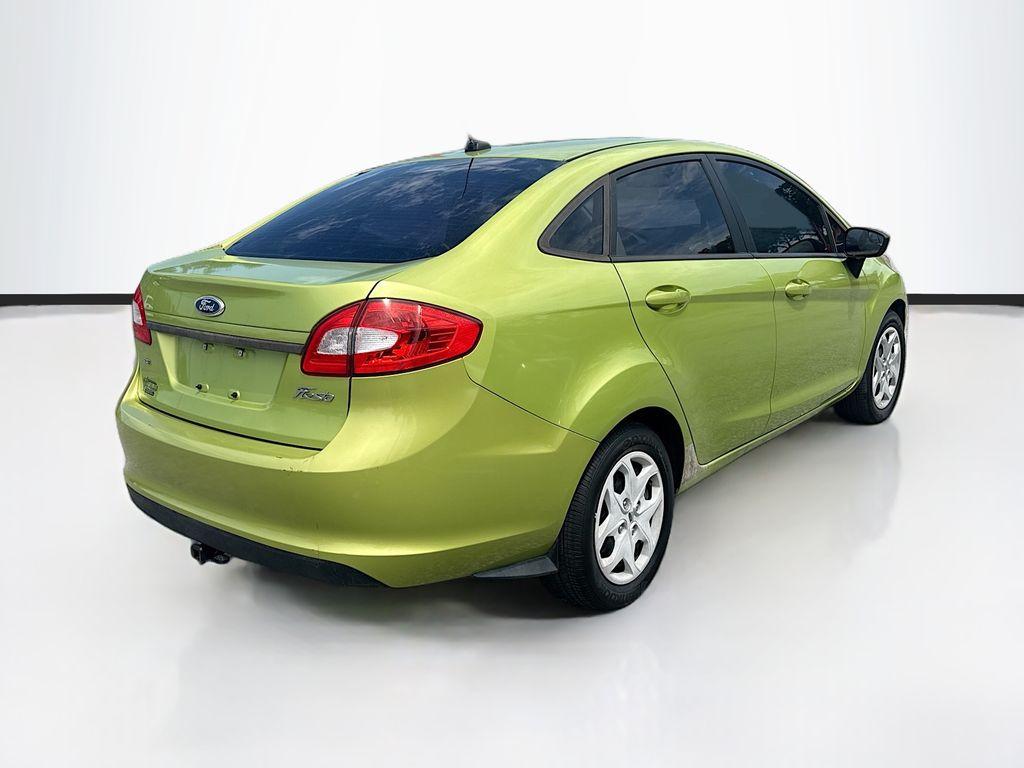 2011 Ford Fiesta - $6,100