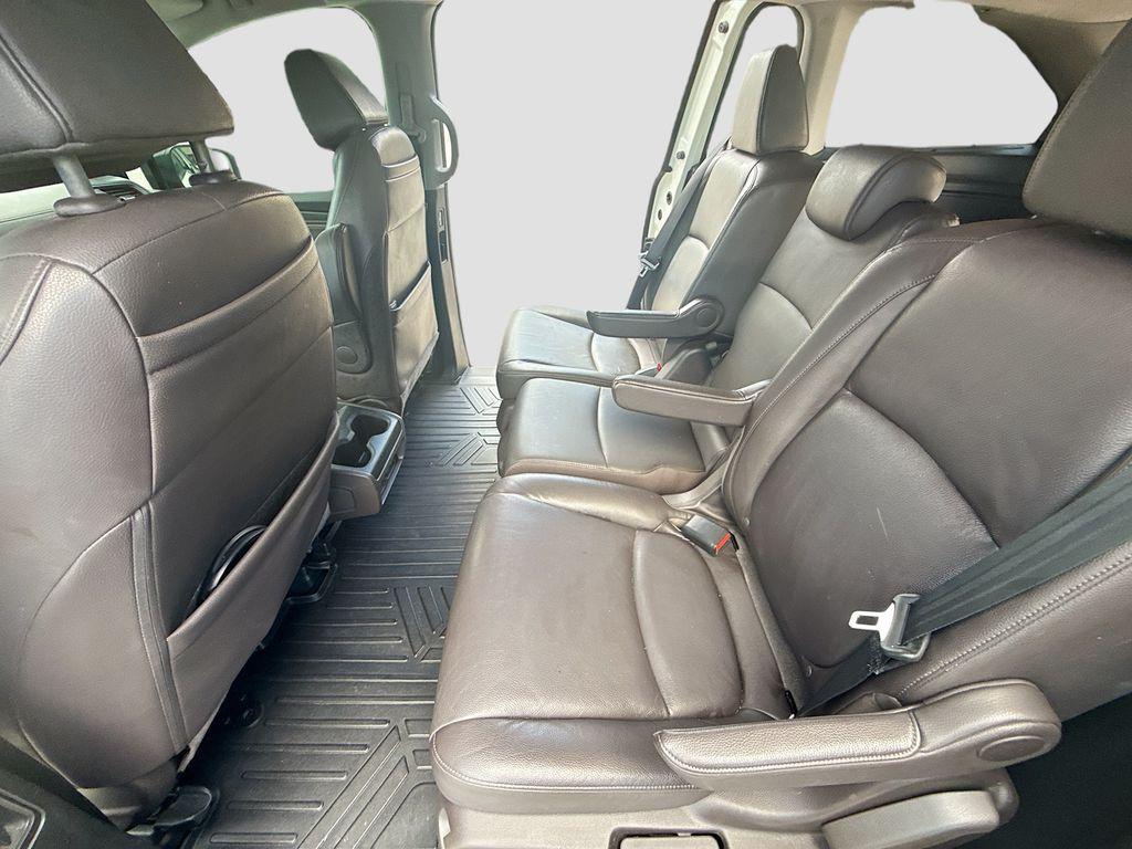 2018 Honda Odyssey - $13,555