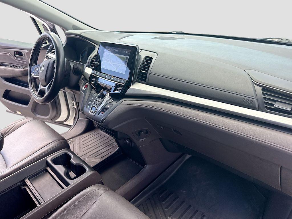 2018 Honda Odyssey - $13,555