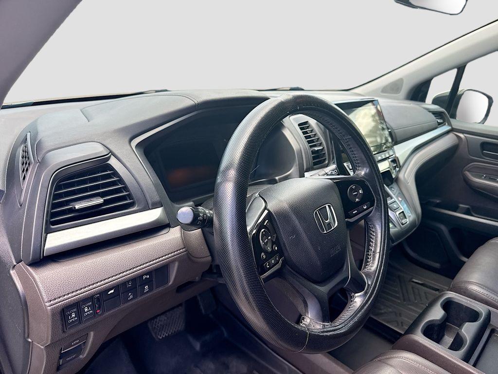2018 Honda Odyssey - $13,555
