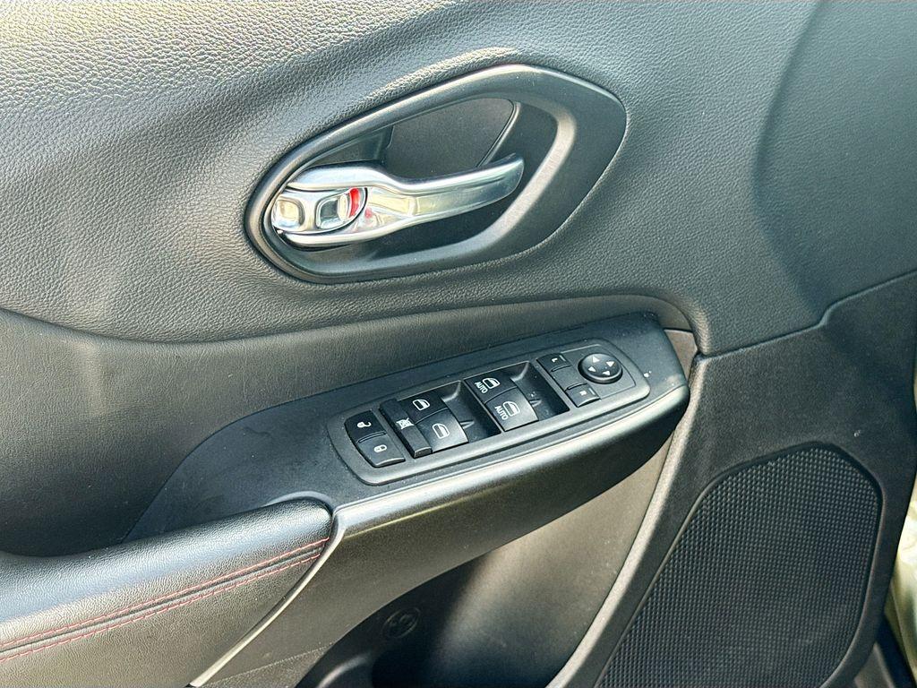 2021 Jeep Cherokee - $21,555