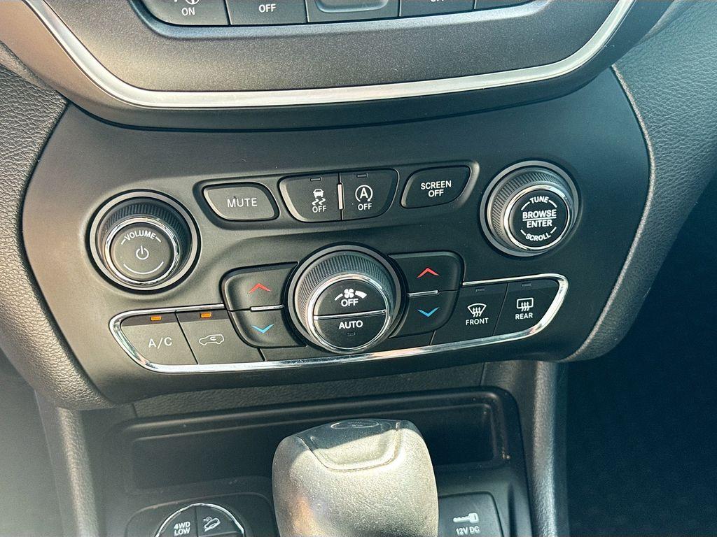 2021 Jeep Cherokee - $21,555