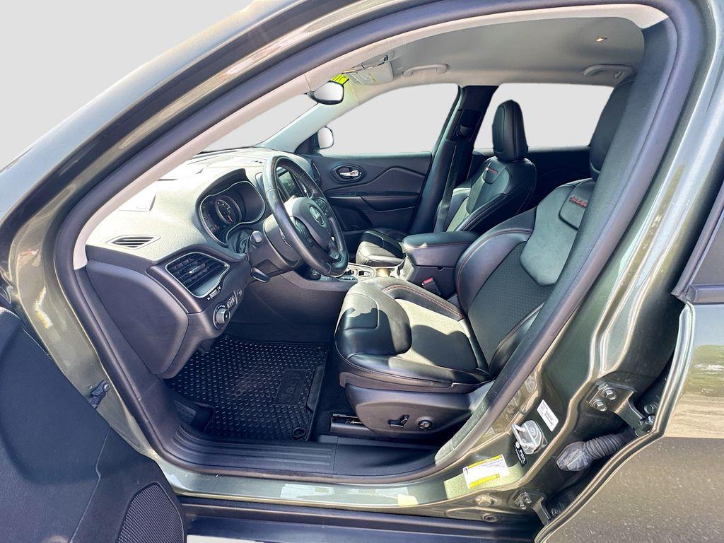 2021 Jeep Cherokee - $21,555