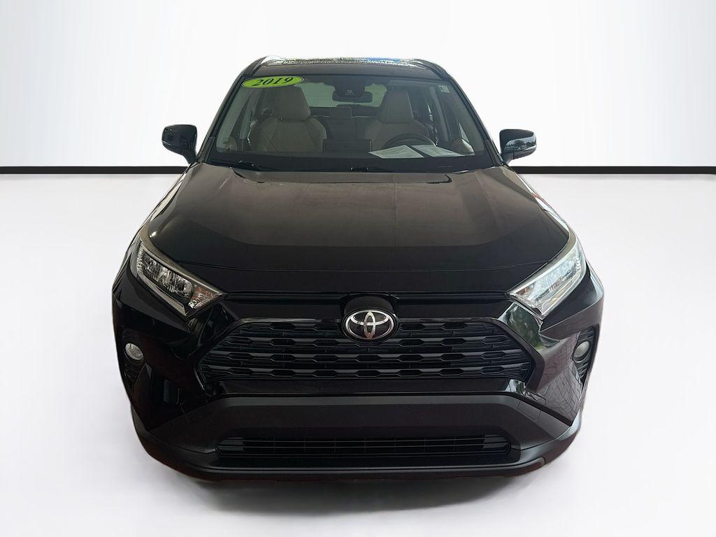 2019 Toyota RAV4 - $18,555