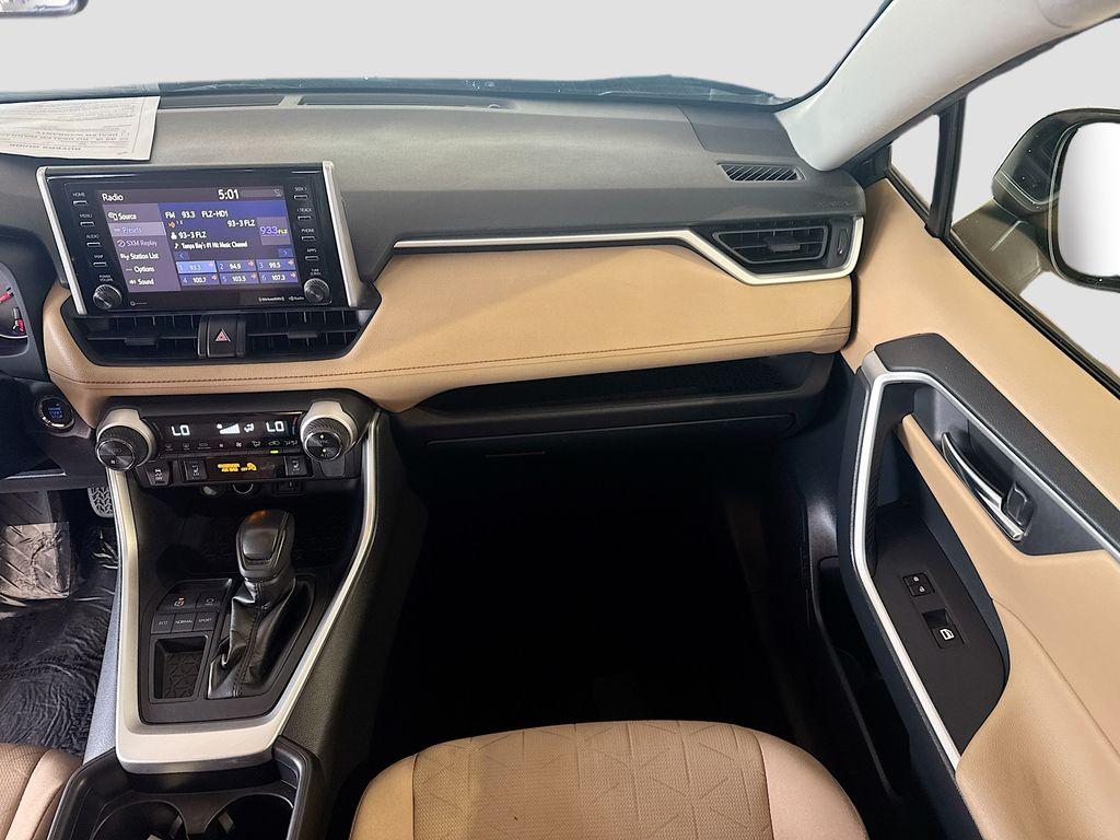 2019 Toyota RAV4 - $18,555