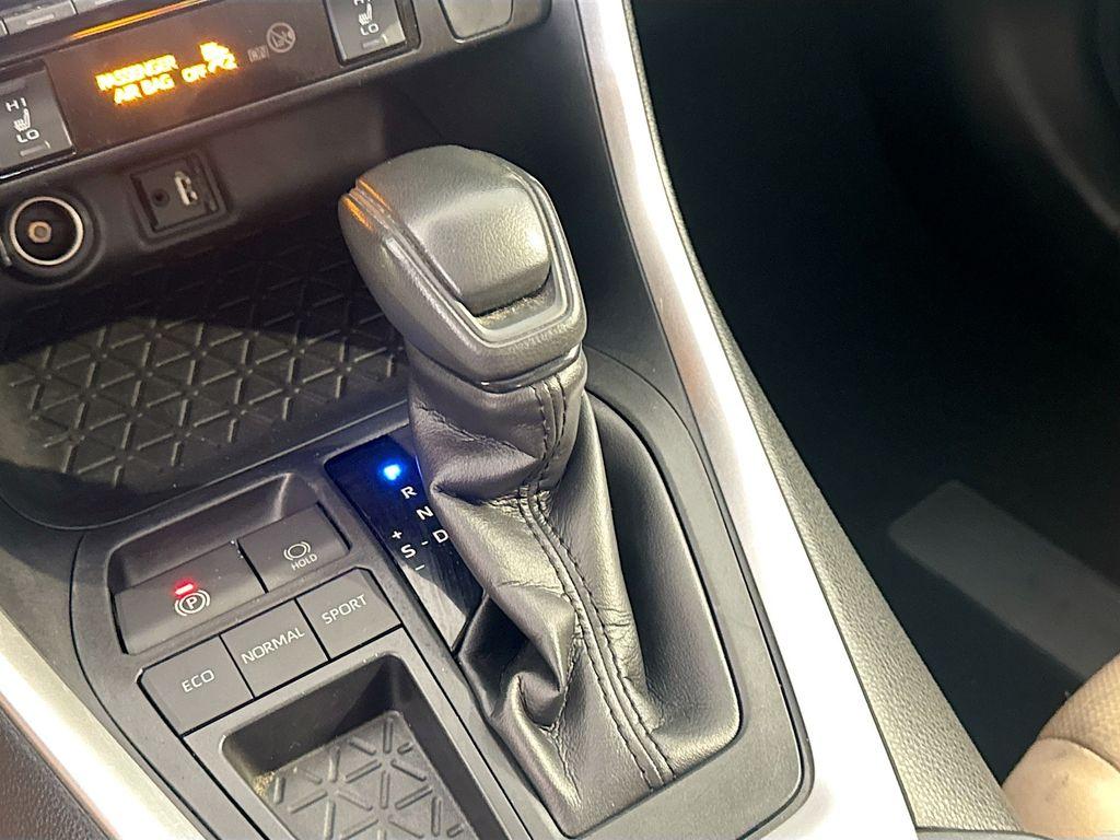 2019 Toyota RAV4 - $18,555
